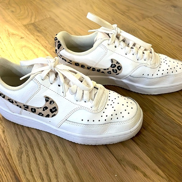 Nike Court Vision Low Leopard Swoosh White (Women's) 6 - Picture 2 of 6